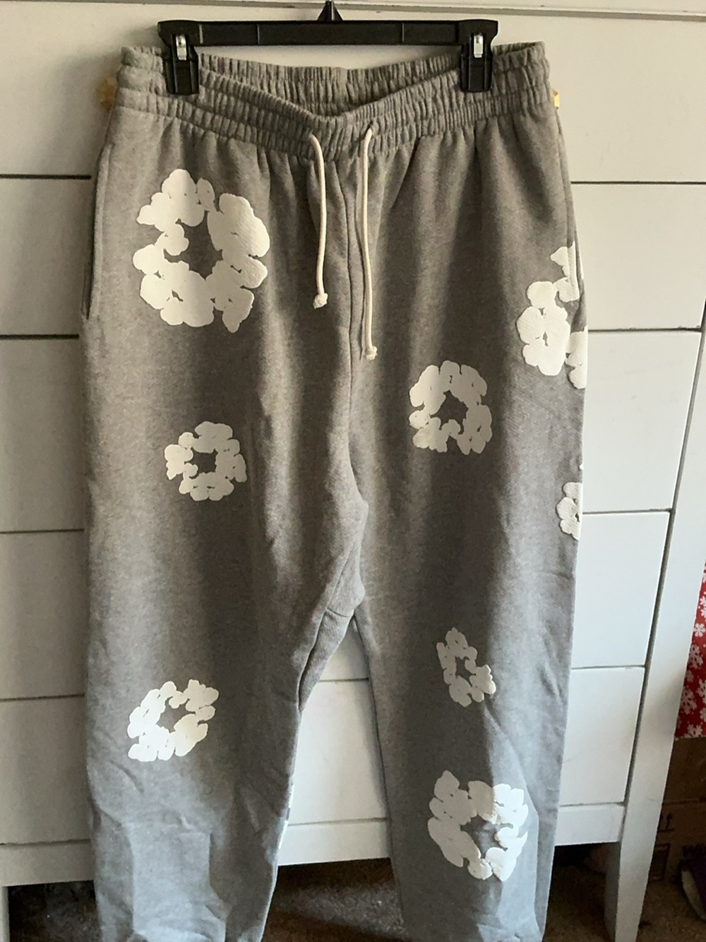 Kids Gray Floral Graphic Jogger Sweatpants
